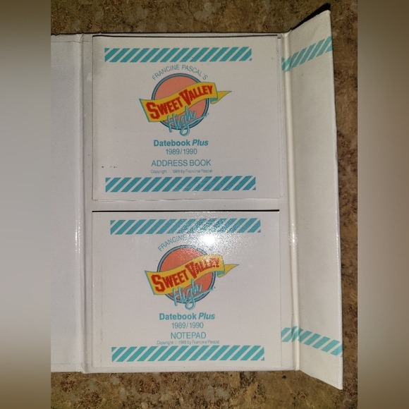 Sweet Valley High Datebook Plus 1989/1990 Address Book and Notepad Set - Picture 8 of 13